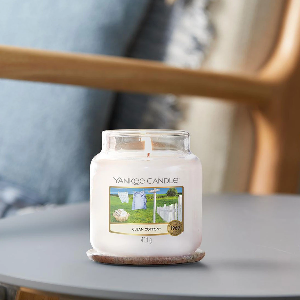 Yankee Candle Clean Cotton Medium Jar Candle 6 Yankee Candle Clean Cotton Medium Jar Candle - Image 4