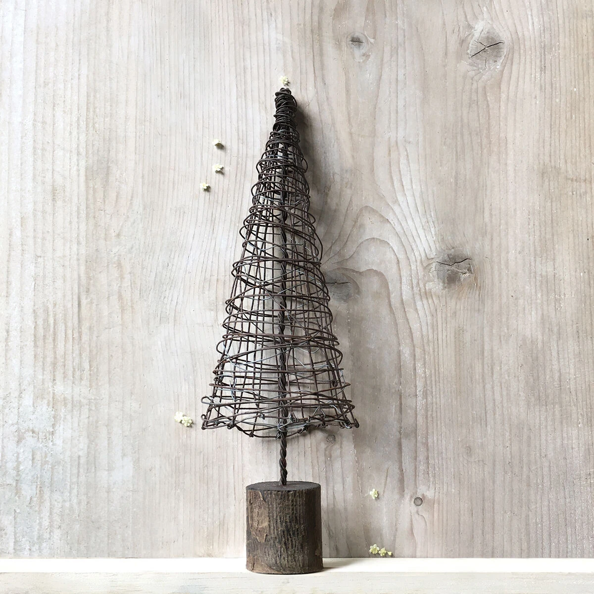 East Of India Rusty Wire Cone Christmas Tree 5 East Of India Rusty Wire Cone Christmas Tree - Image 3