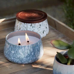 Yankee Candle Fresh Rain Medium Outdoor Candle 12 Yankee Candle Fresh Rain Medium Outdoor Candle -Campusgifts Shop fresh rain ocean hibiscus 3