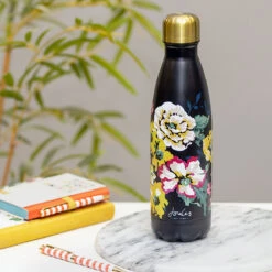 Joules Cambridge Floral Insulated Water Bottle 9 Joules Cambridge Floral Insulated Water Bottle -Campusgifts Shop portico jls1904 joules cambridge floral metal water bottle lifestyle