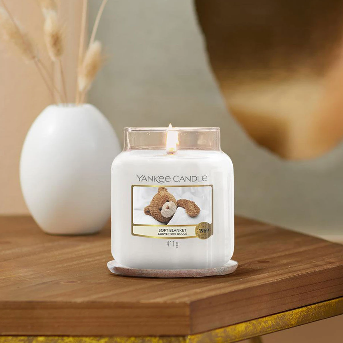 Yankee Candle Soft Blanket Medium Jar Candle 4 Yankee Candle Soft Blanket Medium Jar Candle - Image 2