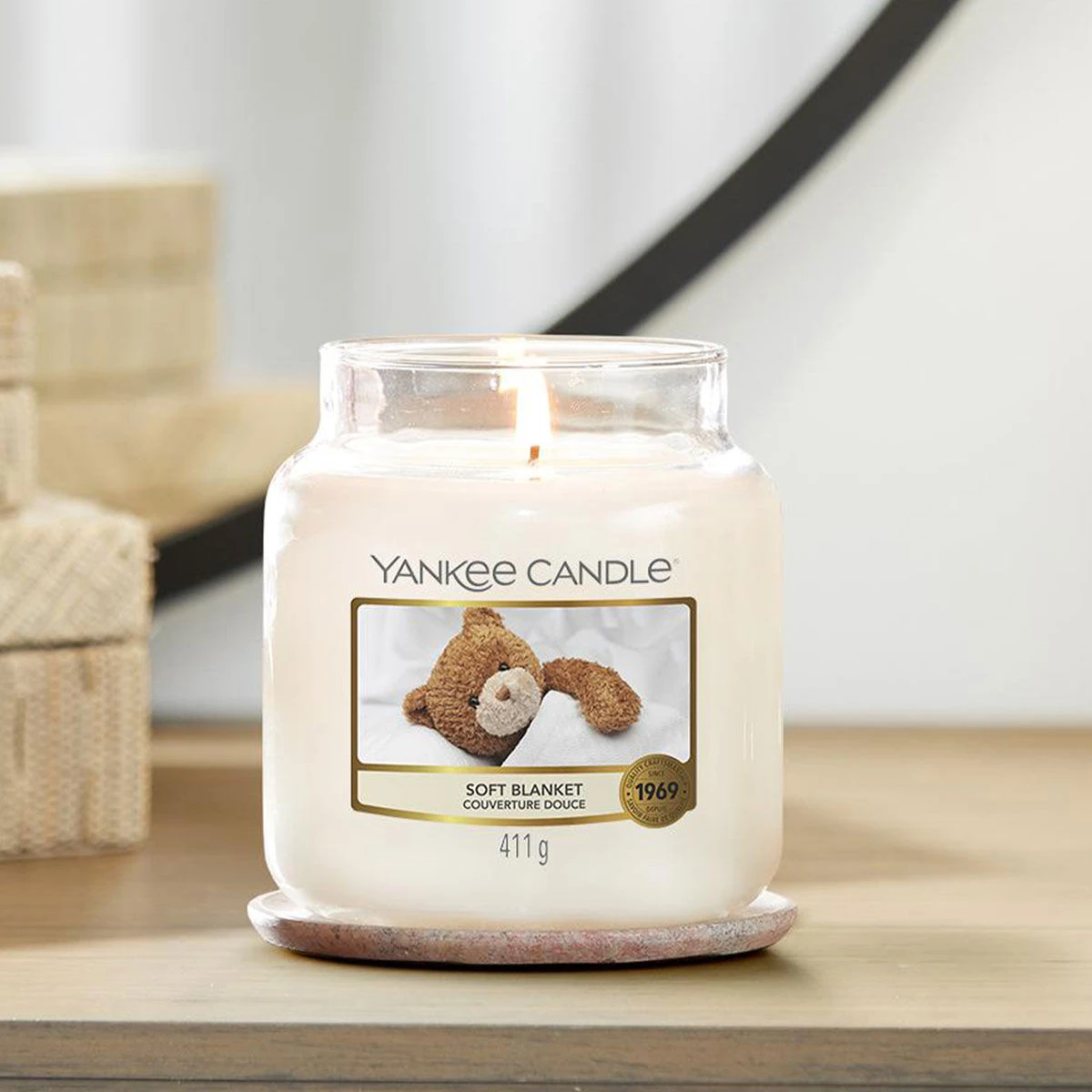 Yankee Candle Soft Blanket Medium Jar Candle 5 Yankee Candle Soft Blanket Medium Jar Candle - Image 3