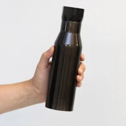 Ted Baker BOTMAN Shiny Black Water Bottle 9 Ted Baker BOTMAN Shiny Black Water Bottle -Campusgifts Shop ted baker 259724 black botman shiny black water bottle lifestyle