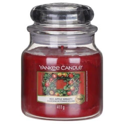 Yankee Candle Red Apple Wreath Medium Jar Candle -Campusgifts Shop yankee candle 1120698 red apple wreath medium jar candle