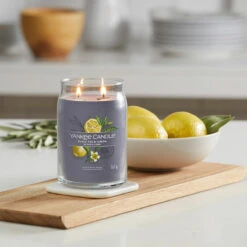 Yankee Candle Black Tea & Lemon Signature Large Jar Candle -Campusgifts Shop yankee candle 1629978e black tea lemon signature large jar candle lifestyle 1