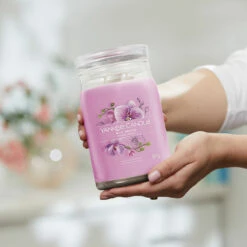 Yankee Candle Wild Orchid Signature Large Jar Candle 10 Yankee Candle Wild Orchid Signature Large Jar Candle -Campusgifts Shop yankee candle 1629979e wild orchid signature large jar candle lifestyle 3