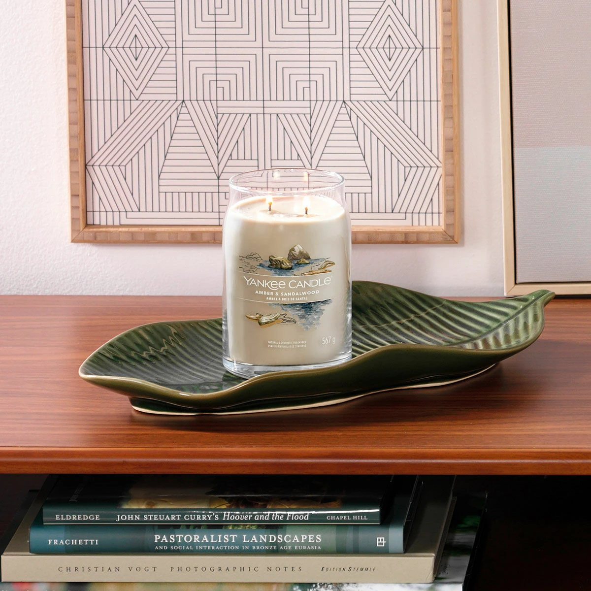 Yankee Candle Amber & Sandalwood Signature Large Jar Candle 5 Yankee Candle Amber & Sandalwood Signature Large Jar Candle - Image 3