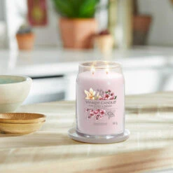 Yankee Candle Pink Cherry & Vanilla Signature Large Jar Candle -Campusgifts Shop yankee candle 1629986e pink cherry vanilla signature large jar candle lifestyle 3