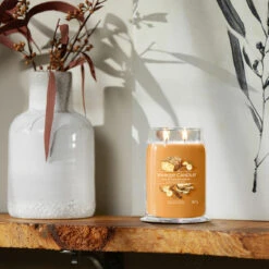 Yankee Candle Spiced Banana Bread Signature Large Jar Candle -Campusgifts Shop yankee candle 1629991e spiced banana bread signature large jar candle lifestyle 1