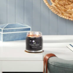 Yankee Candle Midsummers Night Signature Medium Jar Candle -Campusgifts Shop yankee candle 1630002e midsummers night signature medium jar candle lifestyle 1
