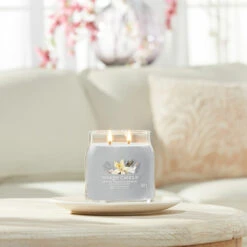 Yankee Candle Smoked Vanilla & Cashmere Signature Medium Jar Candle -Campusgifts Shop yankee candle 1630023e smoked vanilla cashmere signature medium jar candle lifestyle 1