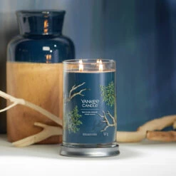 Yankee Candle Bayside Cedar Signature Large Tumbler Candle -Campusgifts Shop yankee candle 1630048e bayside cedar signature large tumbler candle lifestyle 1