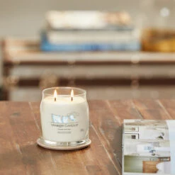 Yankee Candle Clean Cotton Signature Medium Jar Candle 9 Yankee Candle Clean Cotton Signature Medium Jar Candle -Campusgifts Shop yankee candle 1630645e clean cotton signature medium jar candle lifestyle 1