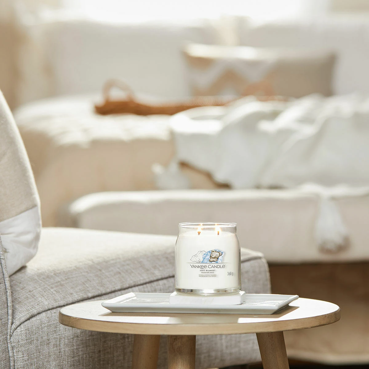 Yankee Candle Soft Blanket Signature Medium Jar Candle 5 Yankee Candle Soft Blanket Signature Medium Jar Candle - Image 3