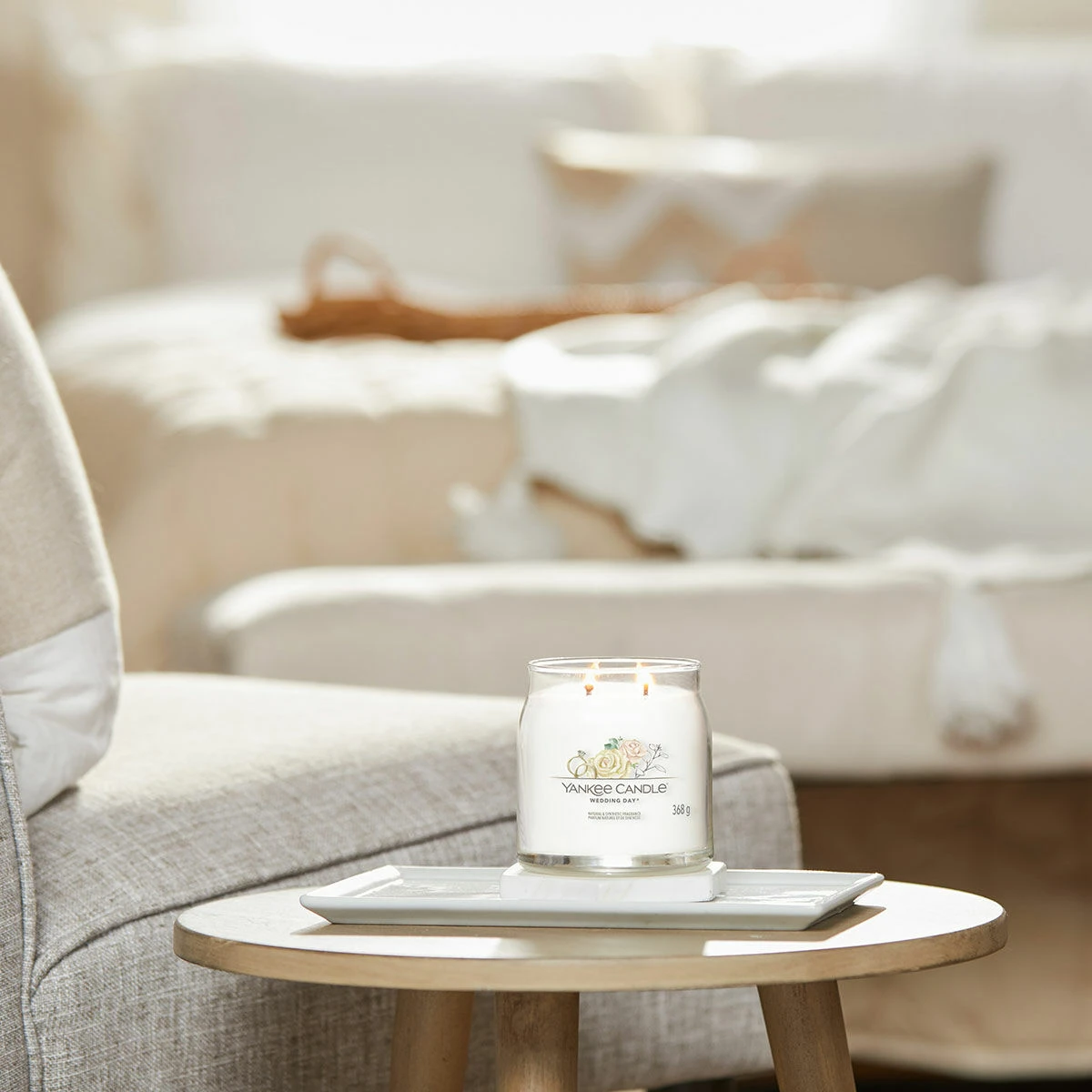 Yankee Candle Wedding Day Signature Medium Jar Candle 5 Yankee Candle Wedding Day Signature Medium Jar Candle - Image 3