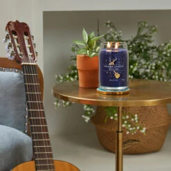 Yankee Candle Twilight Tunes Signature Large Jar Candle -Campusgifts Shop yankee candle 1734812e twilight tunes signature large jar candle lifestyle 1