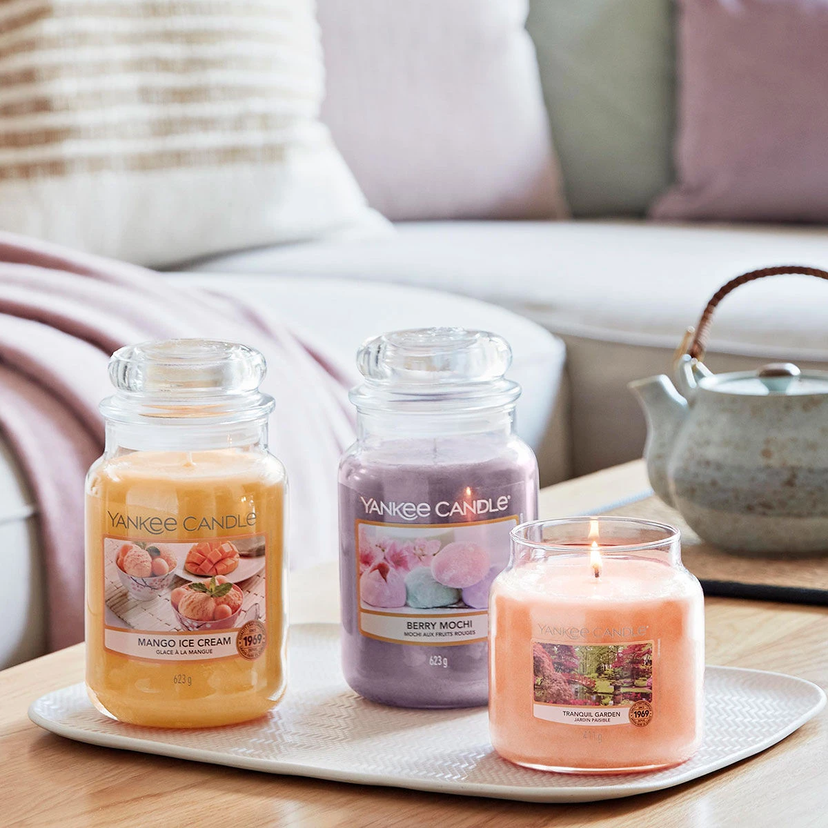 Yankee Candle Tranquil Garden Medium Jar Candle 5 Yankee Candle Tranquil Garden Medium Jar Candle - Image 3